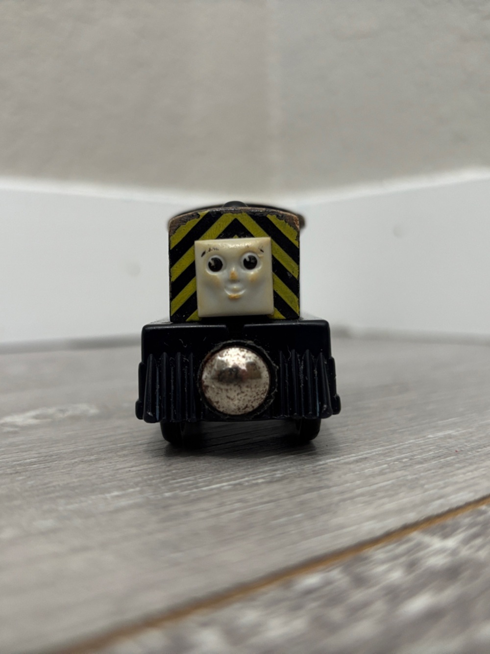 Wooden Mavis - Thomas & Friends - Picture 3 of 8